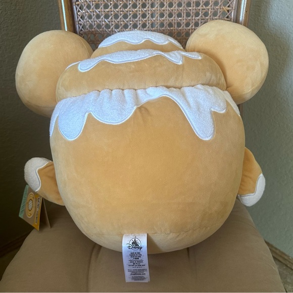 Disney Munchlings Cinnamon Swirl Bun Mickey Mouse Plush - Picture 4 of 9